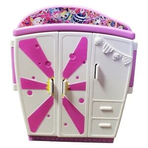 Shopkins Closet Toy Pink Collectible